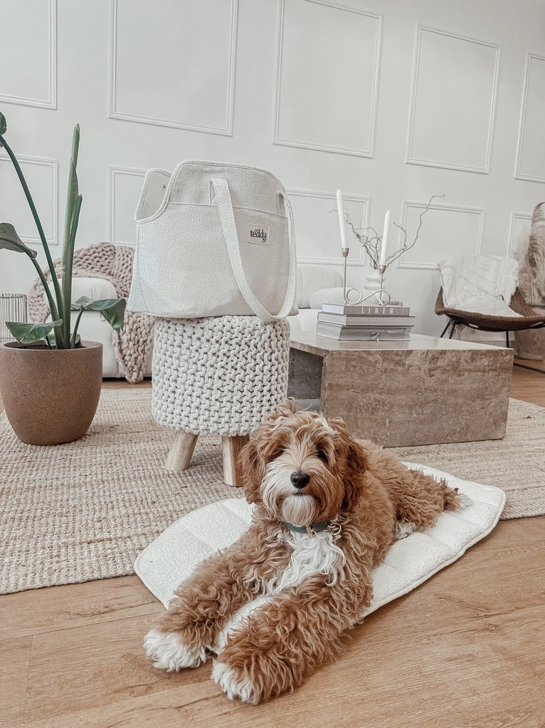 The Nest Boucle Carrier - Marshmallow