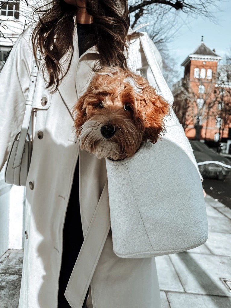 The Nest Boucle Carrier - Marshmallow